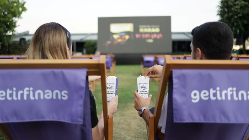 Feriye’de açık hava sineması ekim ayındaki gösterilecek La La Land filmiyle sona eriyor