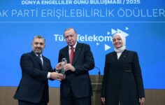 Türk Telekom, Dünya Engelliler Günü dolayısıyla düzenlenen “Engelsiz Türkiye Yüzyılı Dünya Engelliler Günü Buluşması” kapsamında “Dijital Erişilebilirlik” ödülüne layık görüldü.