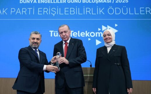 Türk Telekom, Dünya Engelliler Günü dolayısıyla düzenlenen “Engelsiz Türkiye Yüzyılı Dünya Engelliler Günü Buluşması” kapsamında “Dijital Erişilebilirlik” ödülüne layık görüldü.