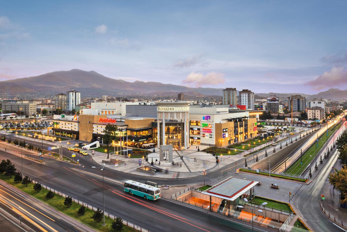 Alışveriş Merkezi Satışında 350 Milyon Euro’luk Dev İşlem: Forum Kayseri ve Mersin Torunlar’da
